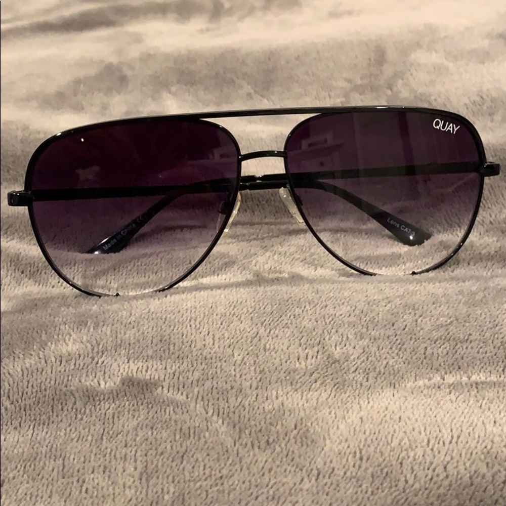 Quay x Desi Perkins High Key sun glasses